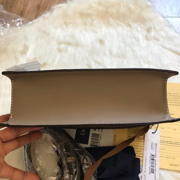 Dooney & Bourke leather crossbody bag - Picture 8 of 10